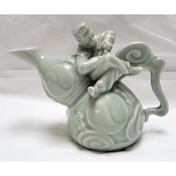 Vintage The Bombay Company Jade Green Porcelain Yin Yang Monkey Riding Teapot - Picture 1 of 6